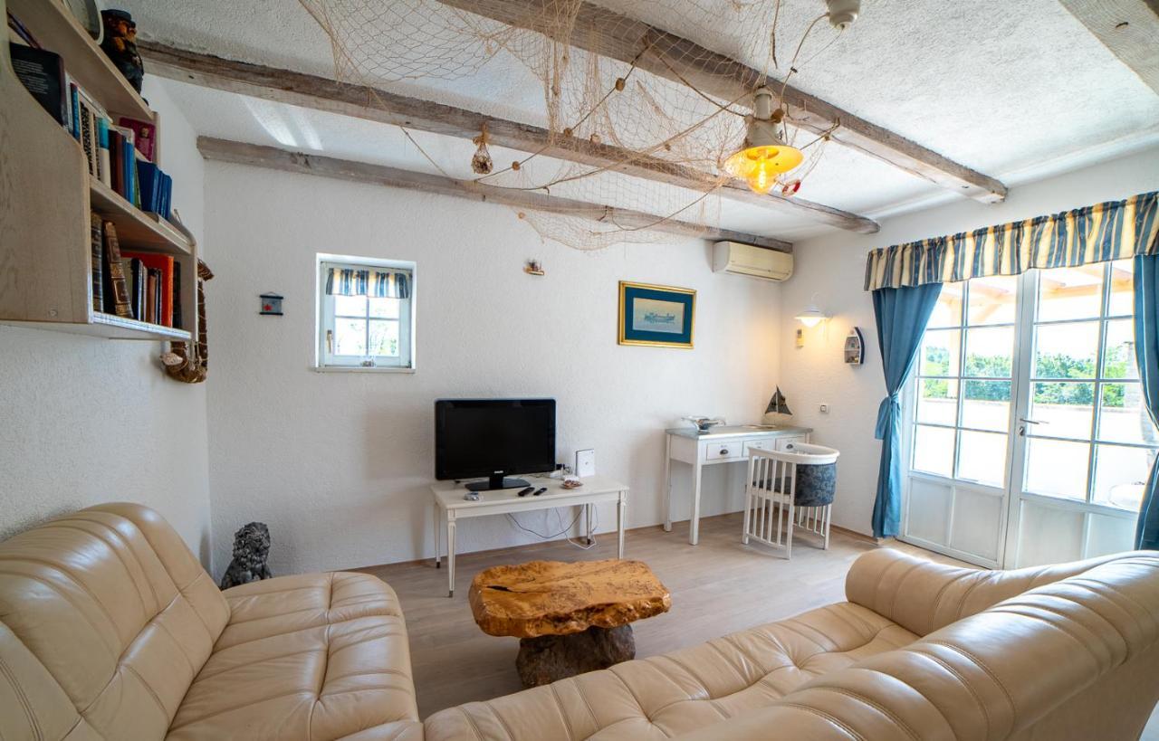 Villa Julijud, Heated Pool, Jacuzzi, Dome And Sauna