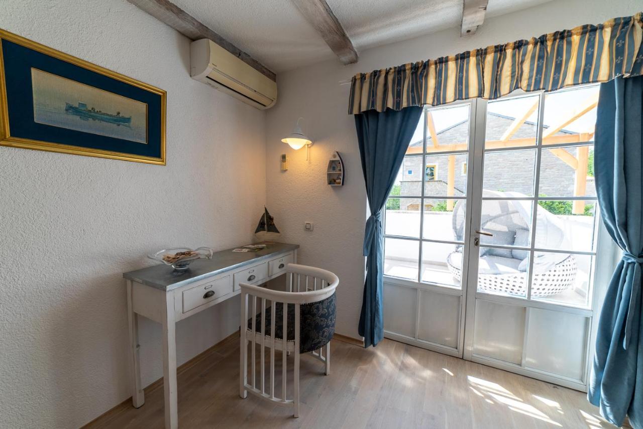 Julijud, Heated Pool, Jacuzzi, Dome And Sauna Vila