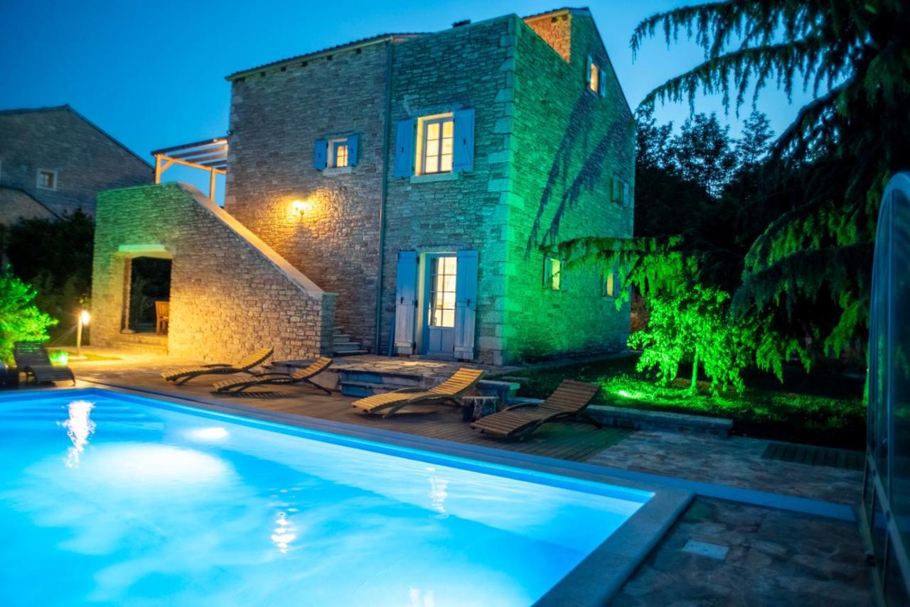 Julijud, Heated Pool, Jacuzzi, Dome And Sauna Villa
